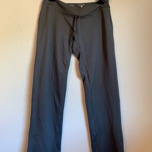 Mountain HardWear Gray Pants
